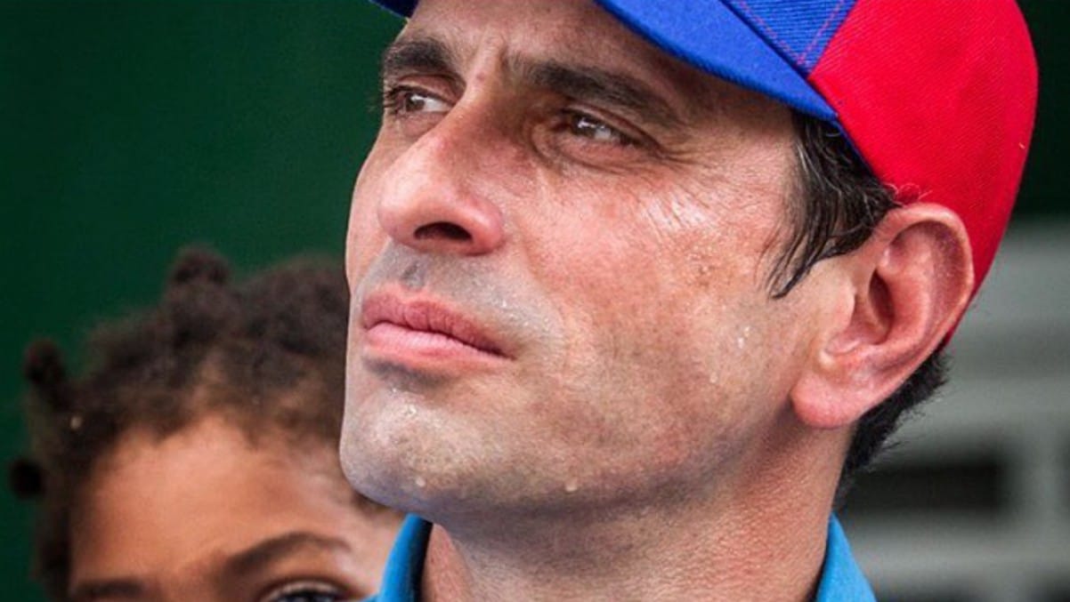Capriles quema los puentes con la oposición y pide que se ignore a Guaidó