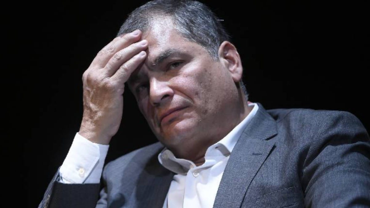 Ecuador solicita a Interpol el arresto del corrupto Rafael Correa