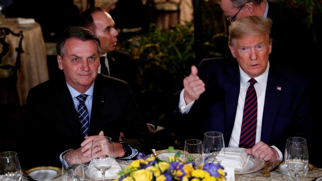 El presidente de Brasil, Jair Bolsonaro, y el expresidente de Estados Unidos Donald Trump. Reuters