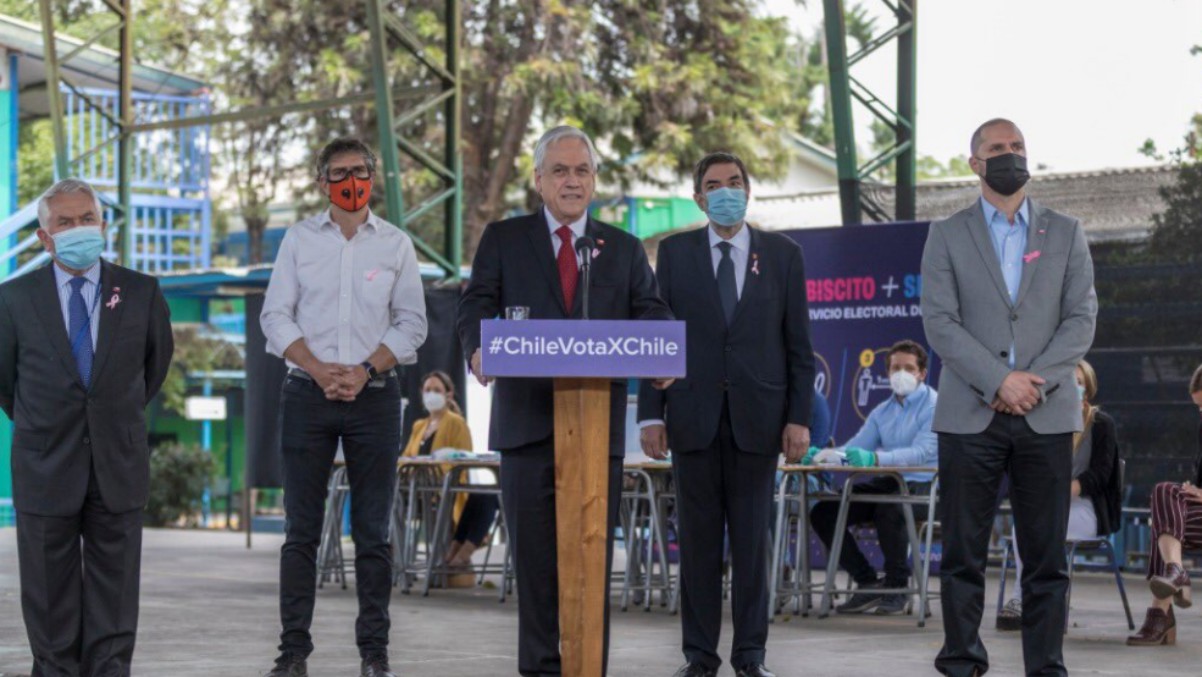 Un ministro de Piñera, abierto al reconocimiento de la ‘plurinacionalidad’ en Chile