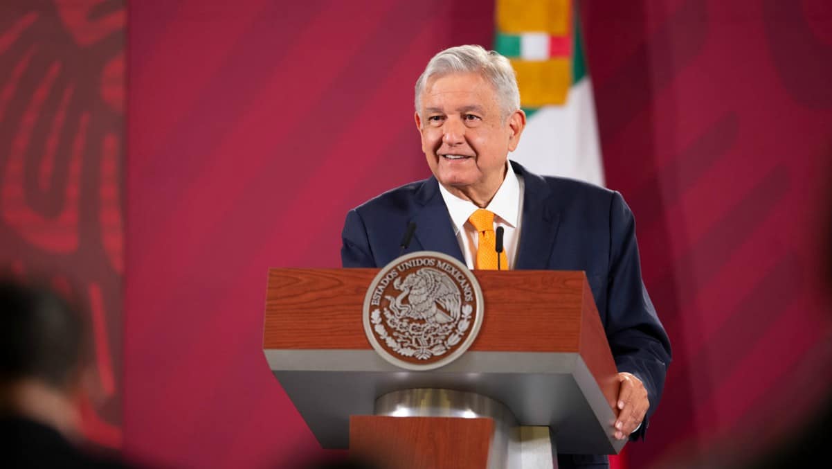 Más de 400 intelectuales piden no votar por el partido de López Obrador en las elecciones del domingo