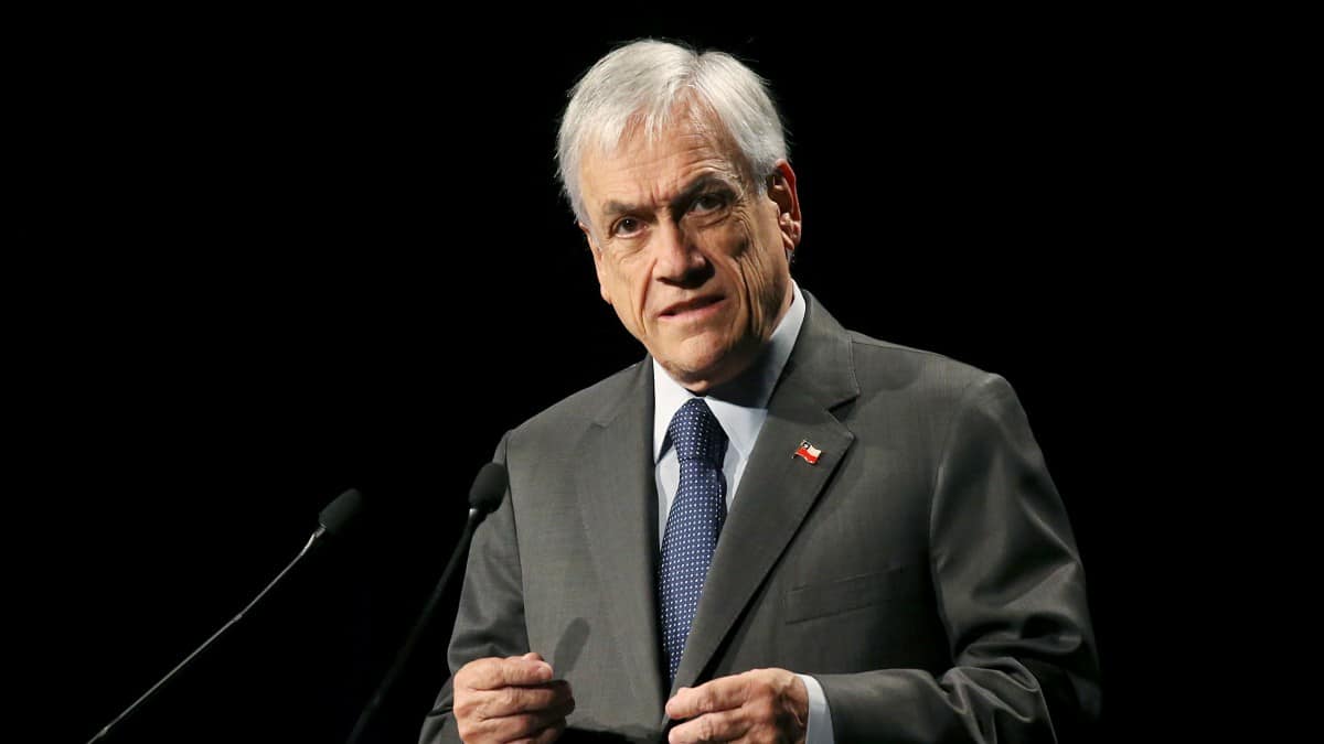 Víctor Pérez, el tercer ministro de Interior que dimite en Chile en dos años
