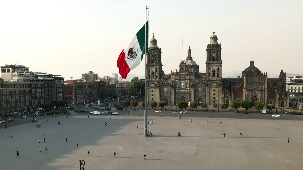La derecha mexicana se opone a la reforma judicial que cercena la autonomía de los jueces