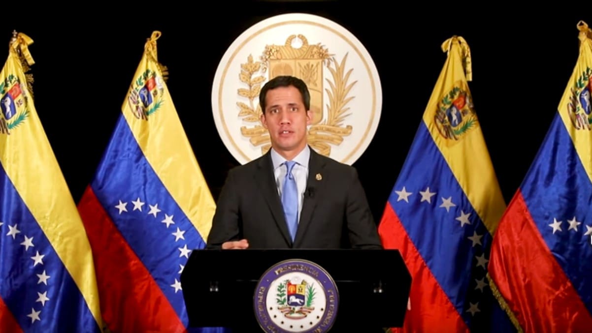 Un grupo de venezolanos cómplice del régimen pide a Guaidó entrar al ruedo electoral que prepara Maduro