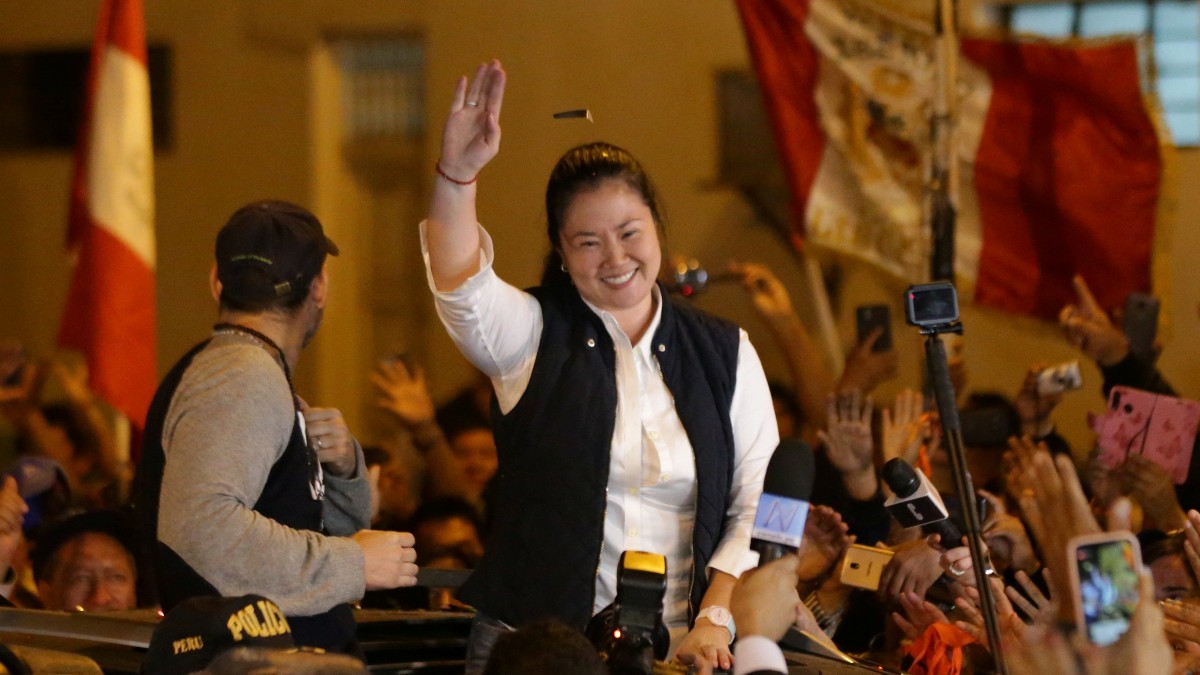 Keiko Fujimori anuncia que indultará a su padre si es elegida presidenta de Perú