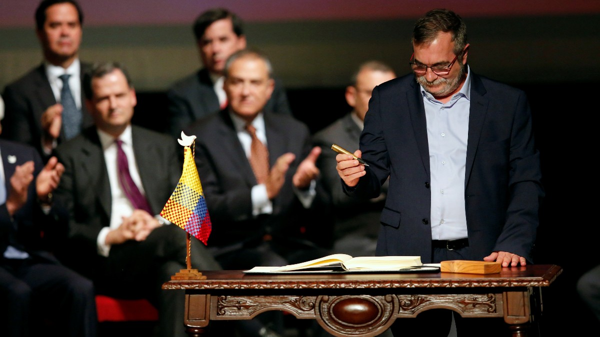 Los comunistas de las FARC que mataron a 250.000 personas quieren cambiar el nombre ‘por su carga negativa’