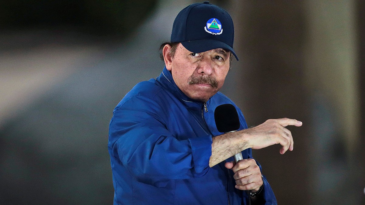 El tirano Ortega inoculará a los nicaragüenses la vacuna rusa que ni Putin recomienda