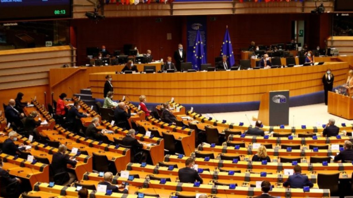 Bruselas ultima un expediente contra Hungría por la ley que impone penas más duras para pedófilos