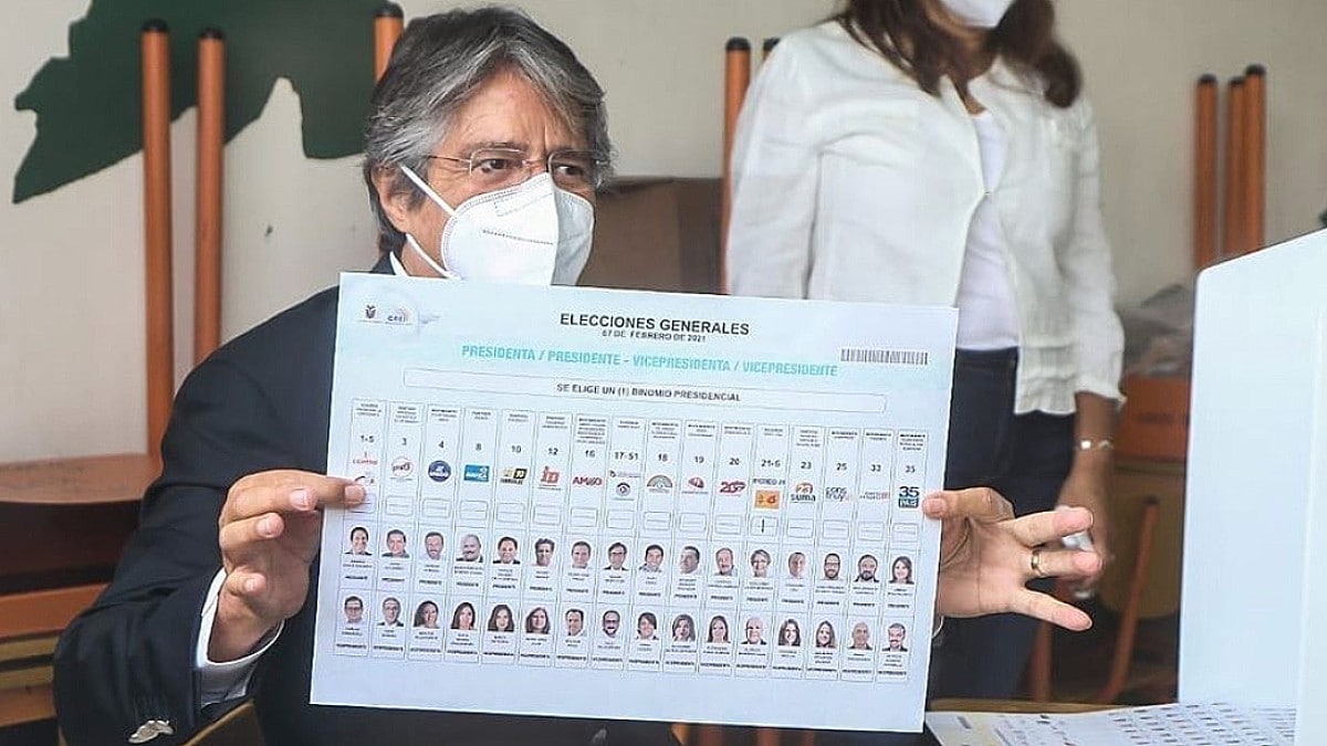 Lasso supera al indigenista Pérez y podría disputar la presidencia de Ecuador a Arauz, candidato de Correa