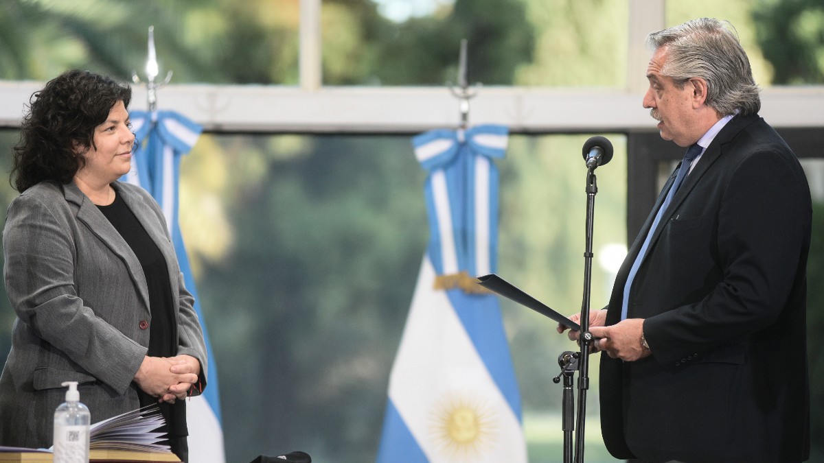 El escándalo por las vacunaciones ilegales promovidas por el kirchnerismo sacude Argentina