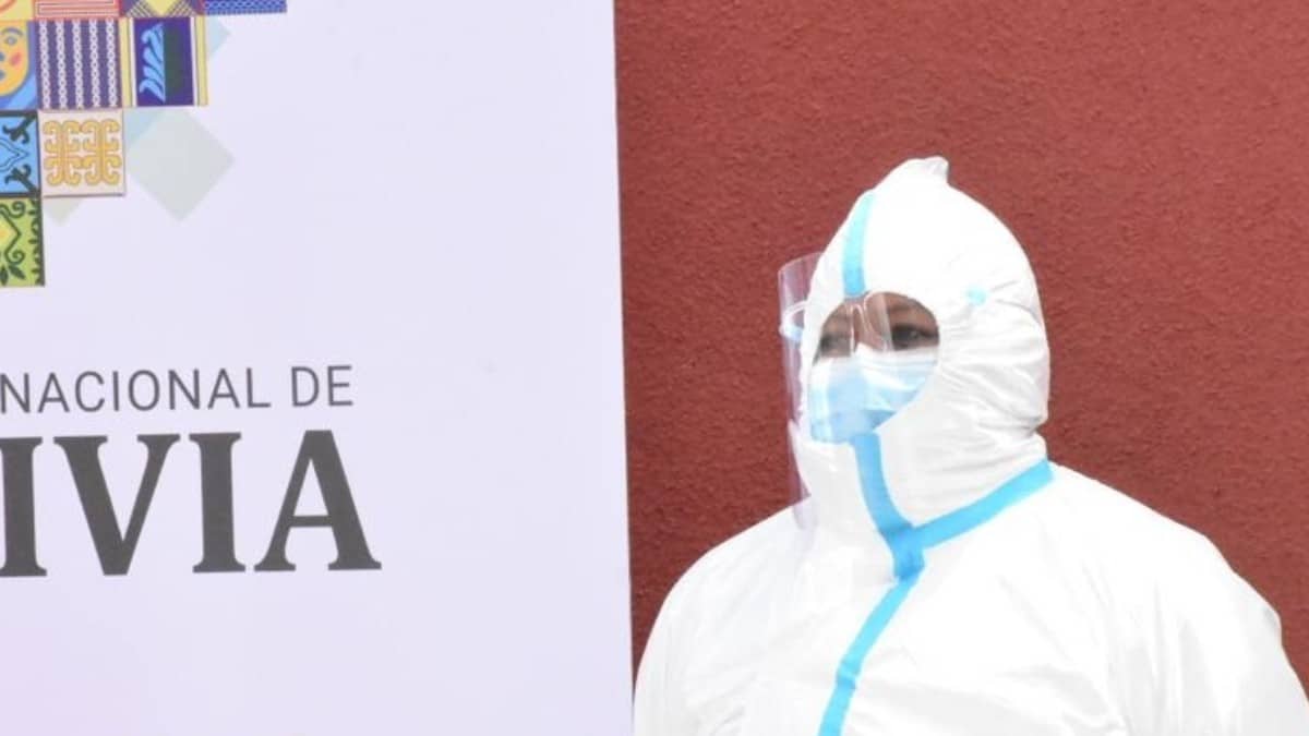 Los médicos bolivianos no descartan una huelga ante el caos del Gobierno izquierdista durante la pandemia