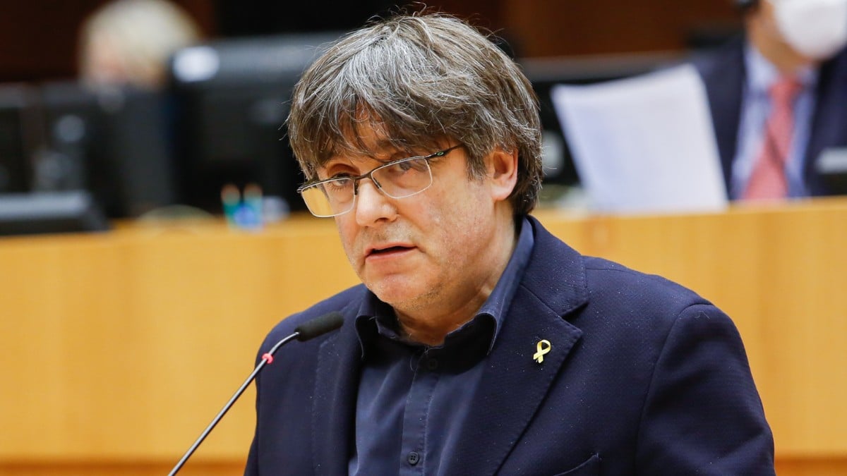 Un informe del Parlamento Europeo propone suspender la inmunidad al prófugo Puigdemont
