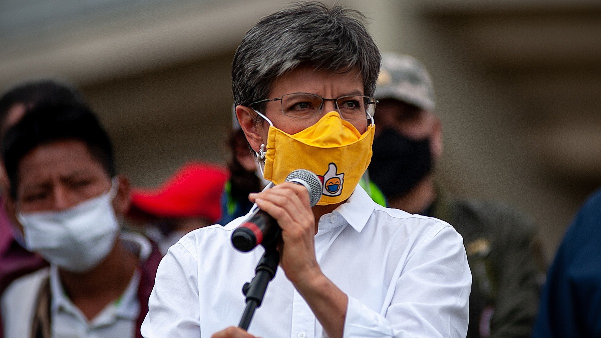 La Procuraduría de Colombia investiga a la alcaldesa izquierdista de Bogotá por sus críticas al fiscal del caso Uribe