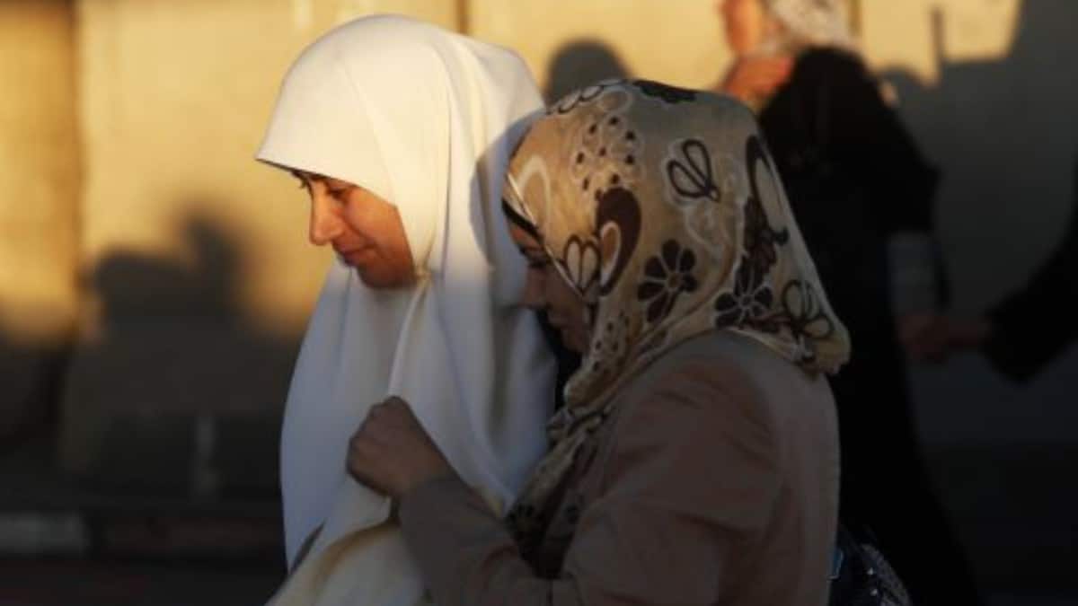 Irán permite matrimonios con niñas de entre 10 y 14 años ante el silencio de la izquierda y del feminismo occidental