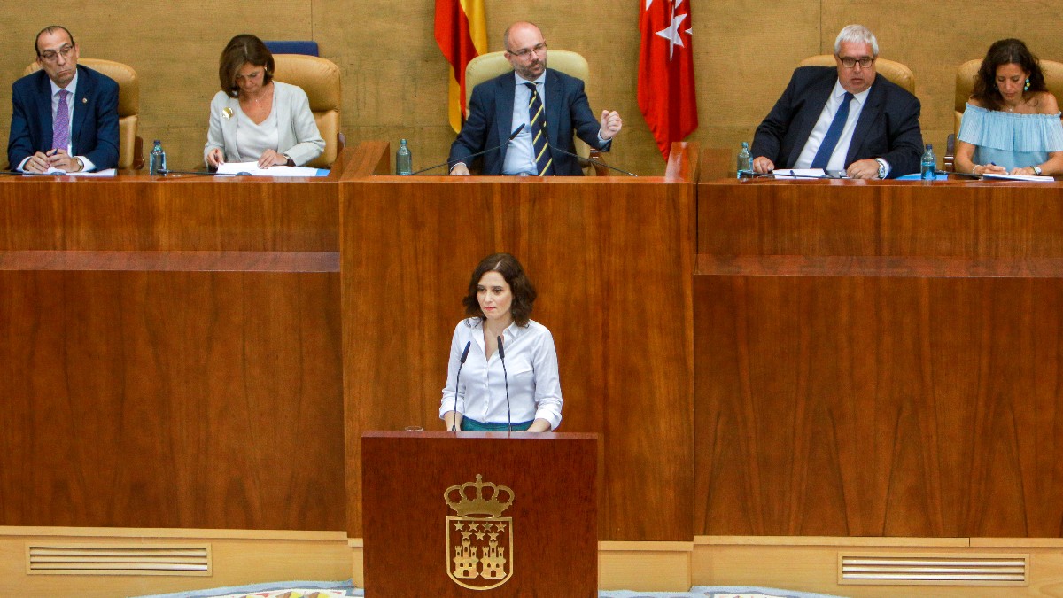 La Mesa de la Asamblea de Madrid abre una batalla legal al tramitar las mociones contra Ayuso