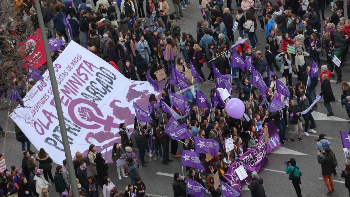 Un estudio de la Generalidad señala que la mayoría de los jóvenes catalanes rechazan el feminismo: «Ha ido demasiado lejos»