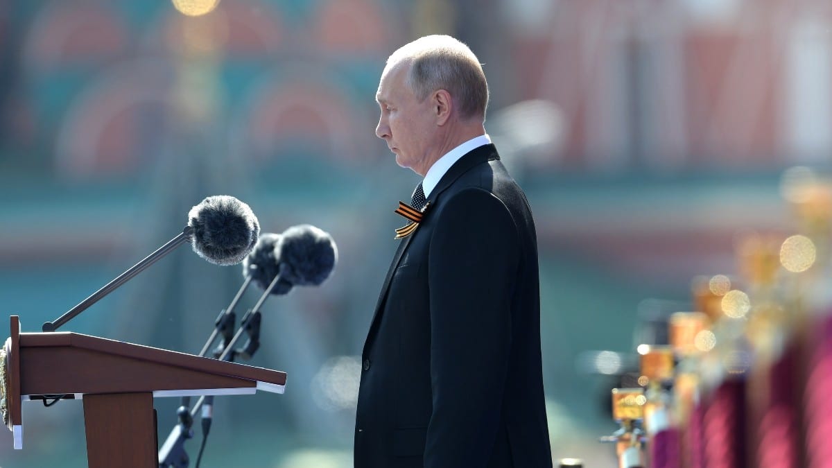 Putin acusa a EEUU de provocar la guerra en Ucrania con su apoyo a las «revoluciones de colores»
