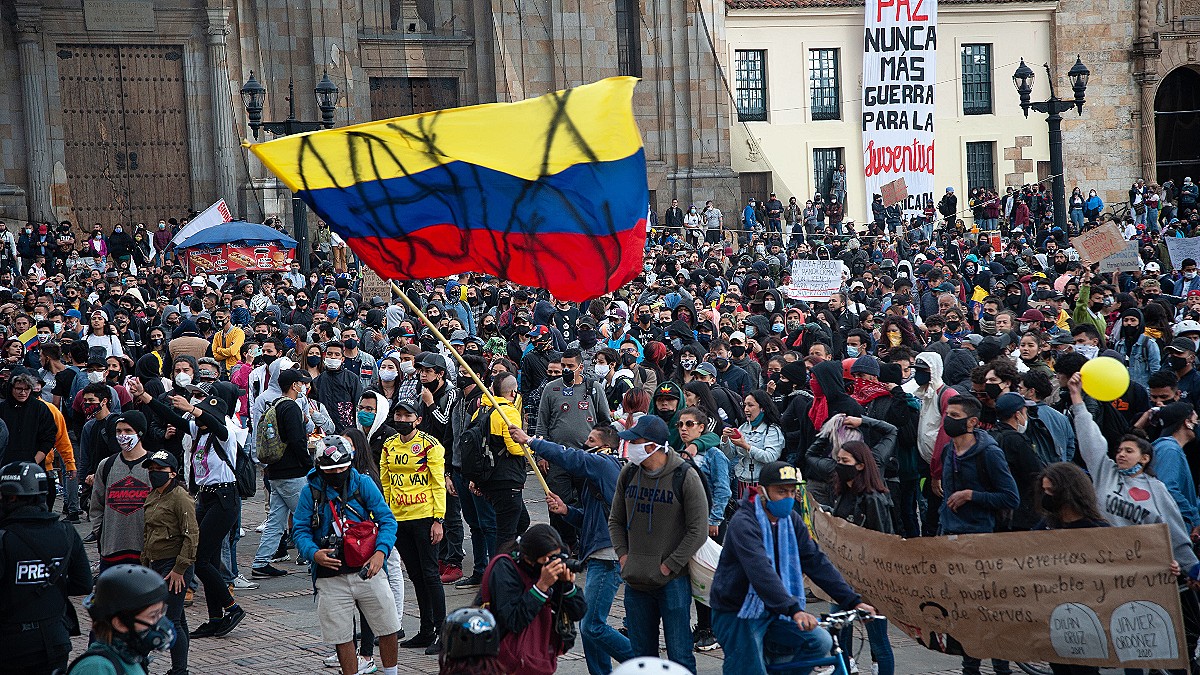 La izquierda de Colombia convoca a una huelga en rechazo a la reforma tributaria del Gobierno