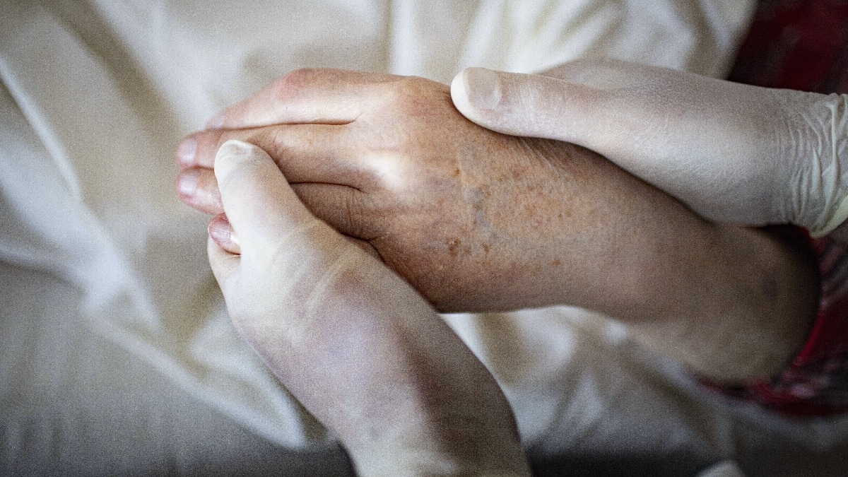 Médicos franceses rechazan la ley de eutanasia: ‘Lo que piden los pacientes es no sentir dolor’