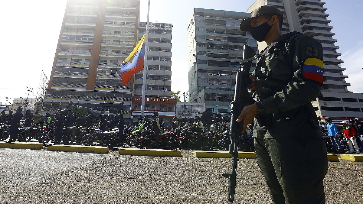 La dictadura confirma que ocho soldados venezolanos fueron asesinados durante un operativo para defender a las FARC