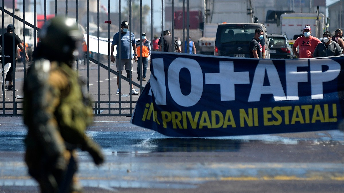 El Gobierno chileno sufre un nuevo traspié con el retiro de fondos de pensiones