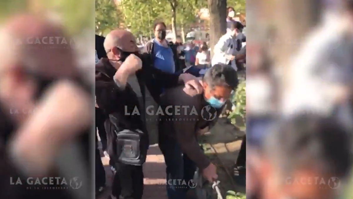 Un radical de extrema izquierda acosa a una periodista de La Gaceta y agrede a un simpatizante de VOX