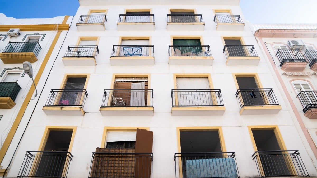 El miedo a los okupas se impone en España: el 79% de los arrendadores afirma sentirse ‘desprotegido’