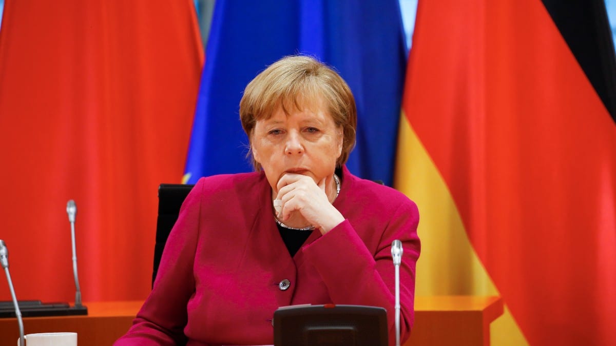 La CDU de Merkel cae en las encuestas a siete semanas de las elecciones