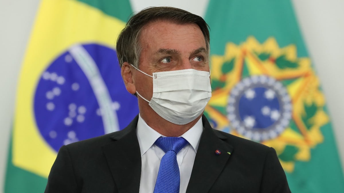 Bolsonaro llama ‘ladrón’ a Lula y alerta del peligro del comunismo en Brasil