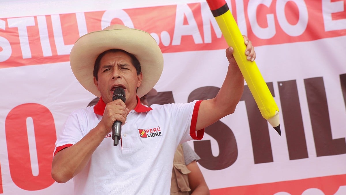 La izquierda peruana camufla la ideología detrás de los ataques terroristas comunistas para no comprometer a Castillo