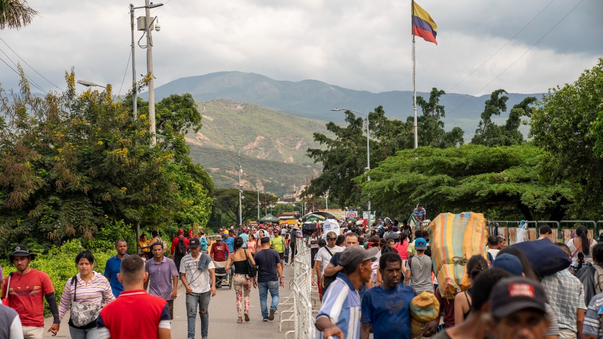 Colombia confirma la apertura de su frontera con Venezuela el 1 de junio