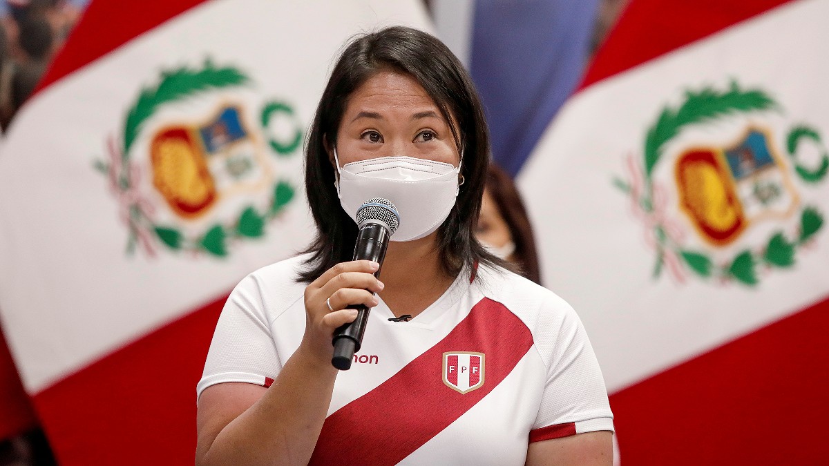 La candidata a la vicepresidencia por Fuerza Popular reitera las acusaciones de fraude en las elecciones de Perú