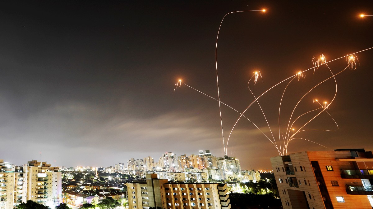 Terroristas de Hamas lanzan cohetes a Jerusalén