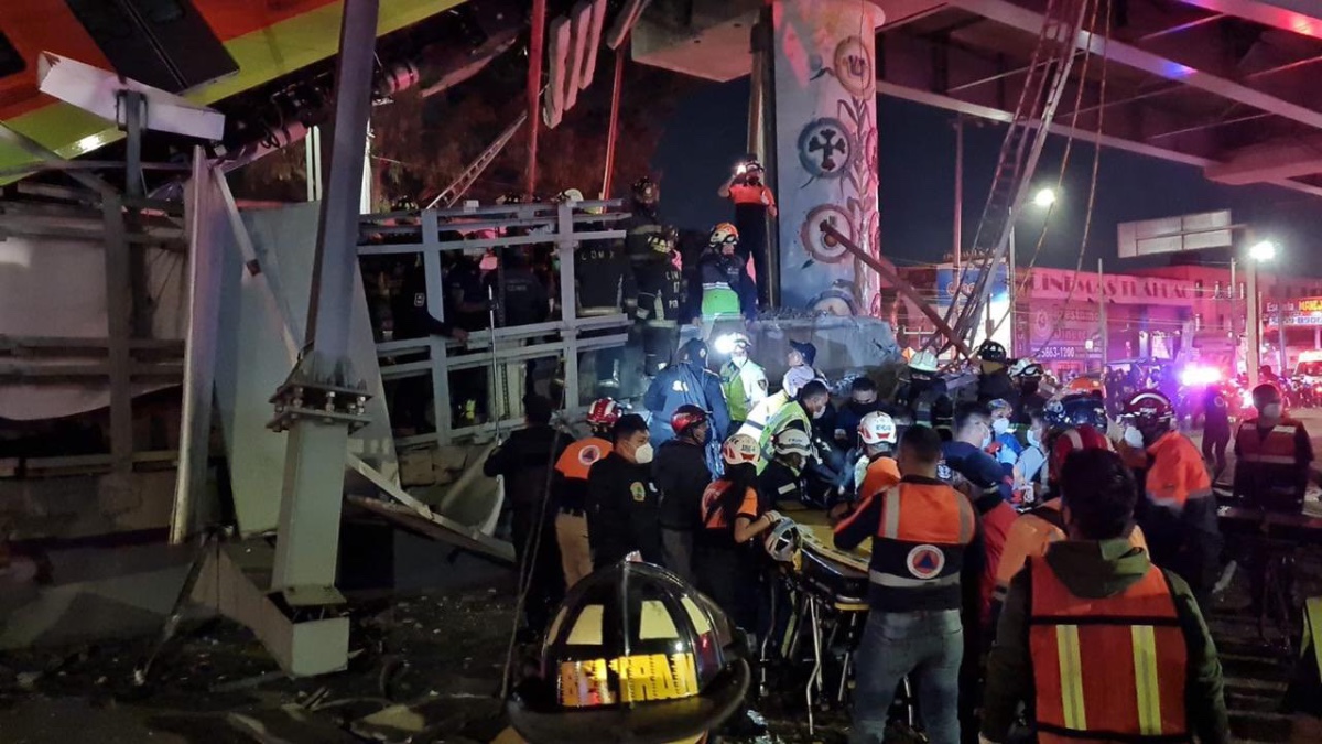 Al menos 23 muertos tras el derrumbe de un tramo del metro de Ciudad de México