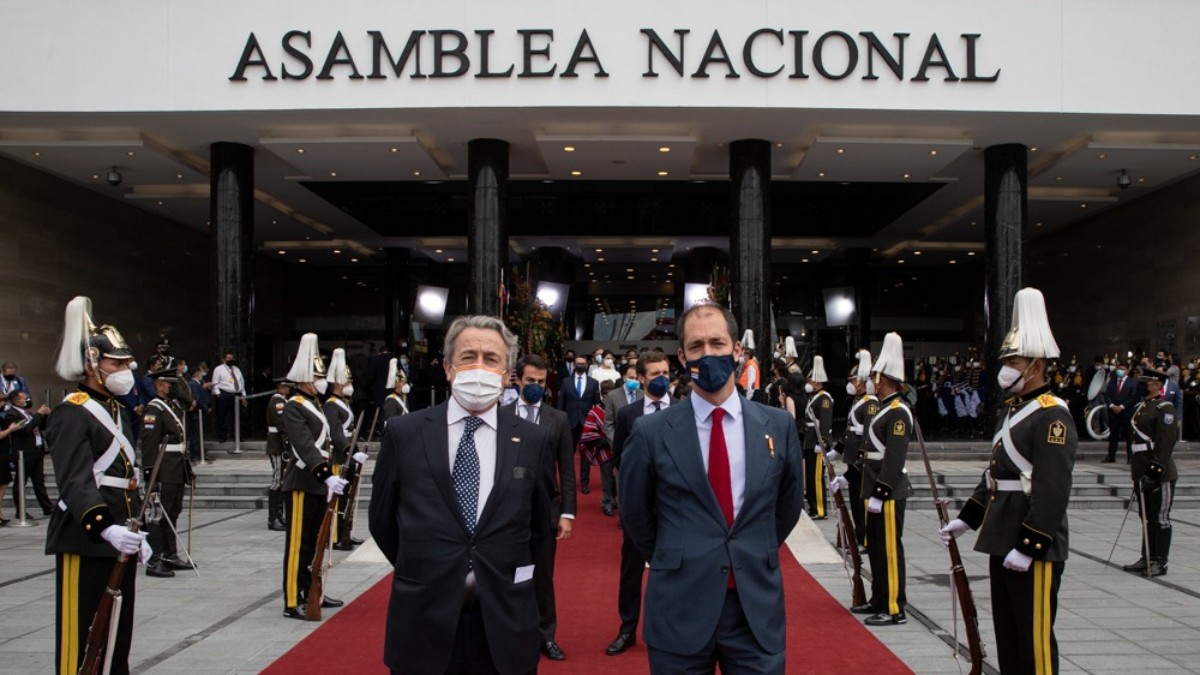VOX fortalece sus relaciones en Iberoamérica tras su presencia en la toma de posesión de Guillermo Lasso en Ecuador