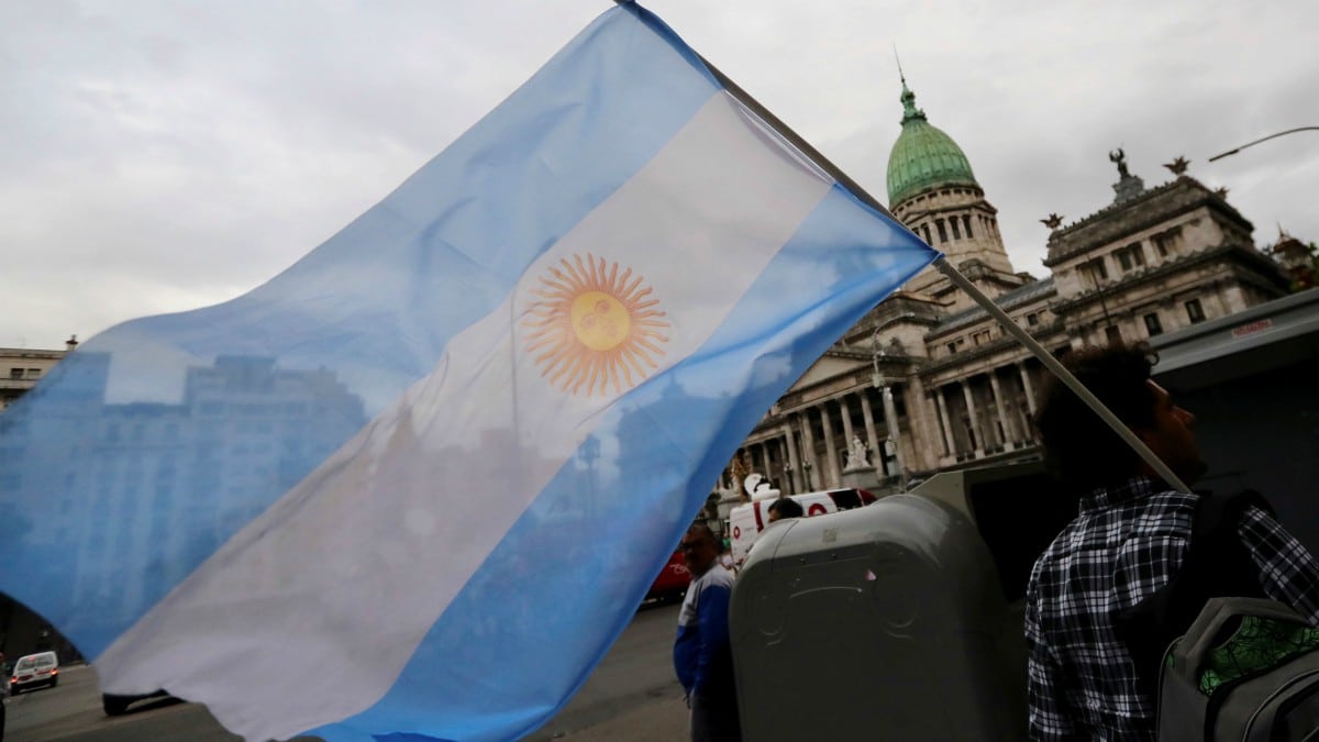 Subida permanente de los precios y bajada de los salarios: el hundimiento económico en Argentina no tiene fin
