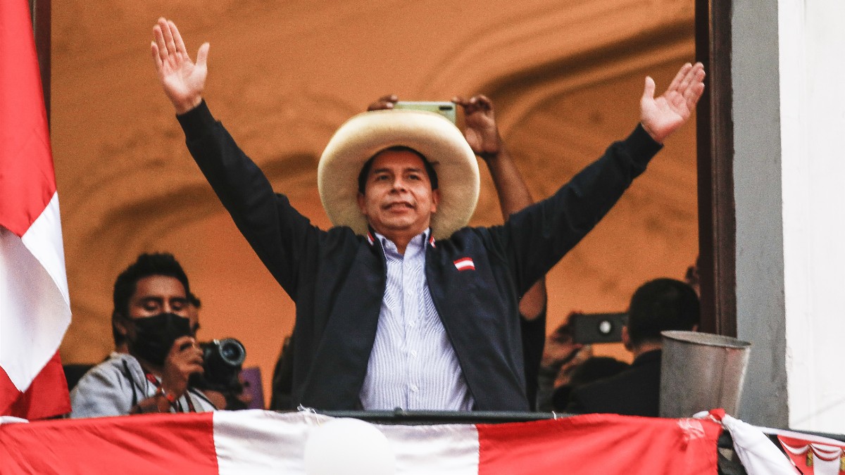 La reunión entre Pedro Castillo y Nicolás Maduro provoca una crisis ministerial en Perú