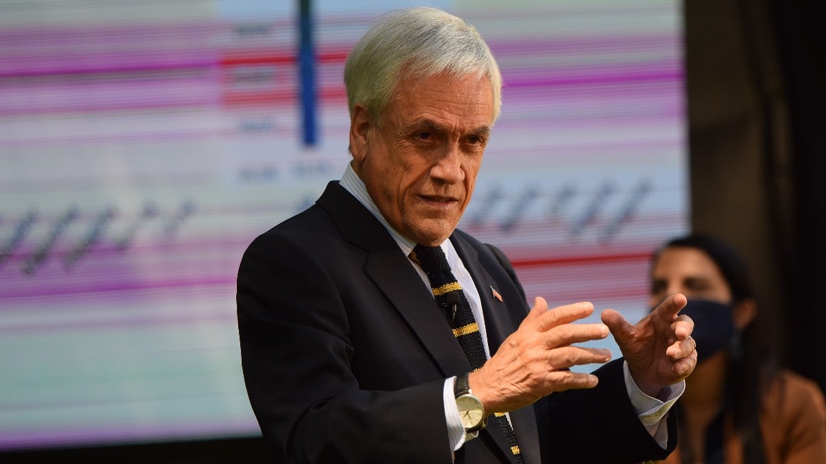 Piñera insta a Bachelet a ‘cumplir las normas’ tras su apoyo público al izquierdista Boric