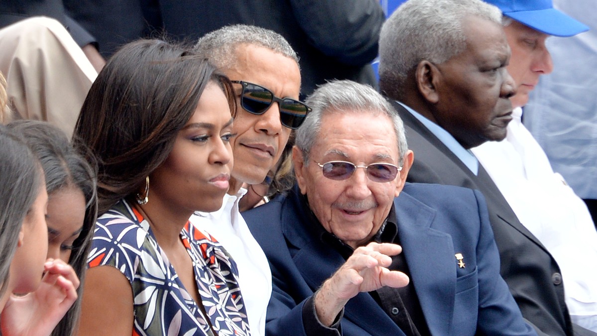 Trump muestra su total apoyo al pueblo cubano y recuerda la amistad entre Obama y Raúl Castro