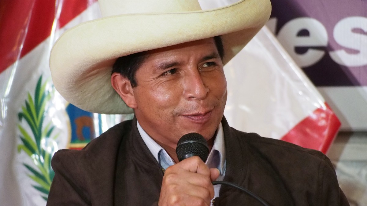 El Congreso saliente ultima la renovación del Constitucional peruano con jueces contrarios a Castillo