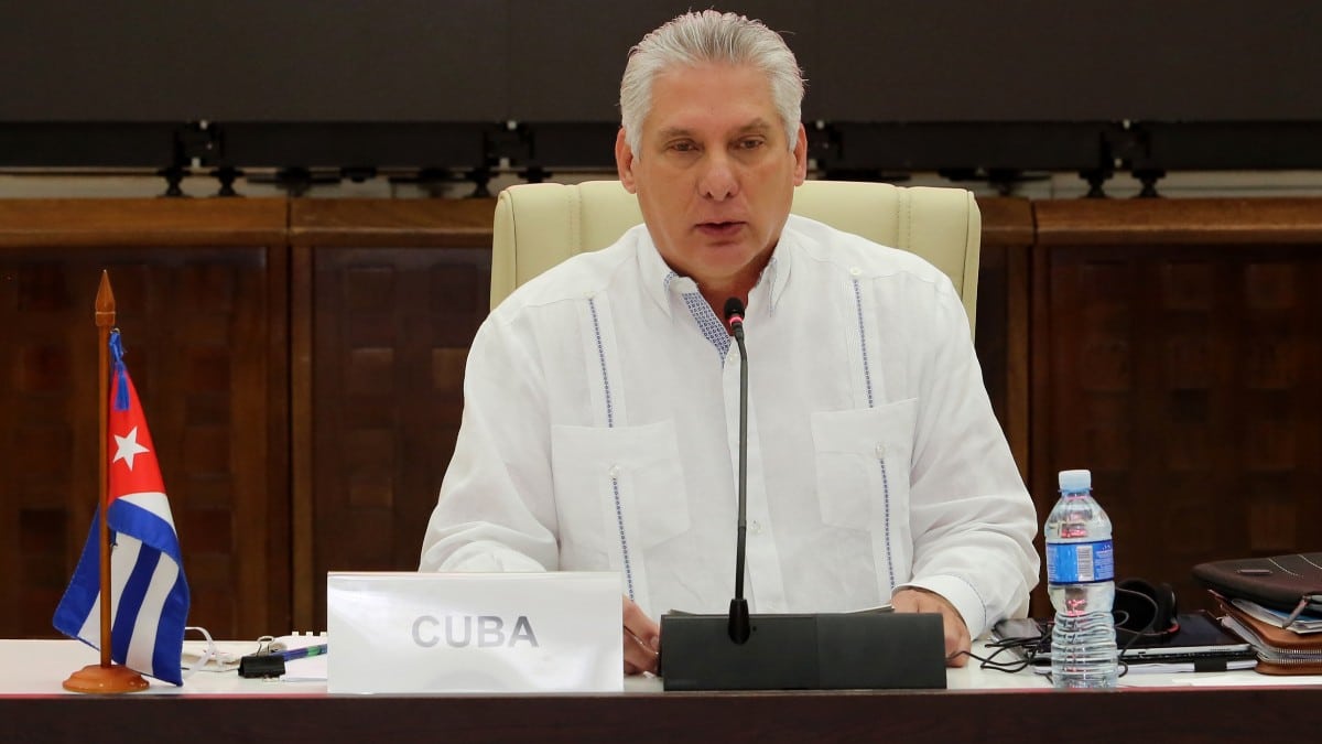 Oficializan la aprobación de una restrictiva ley de comunicaciones en Cuba
