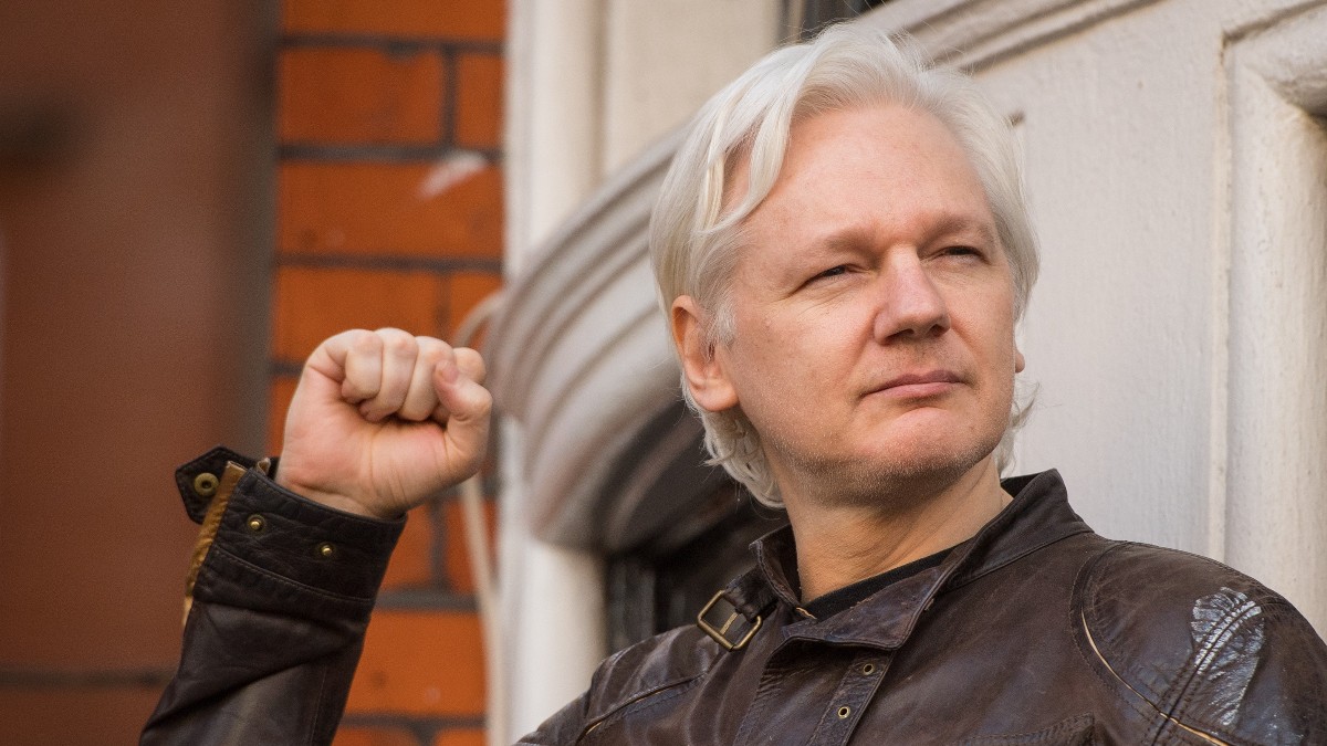 Ecuador le quita la nacionalidad a Julian Assange, acusado de espionaje