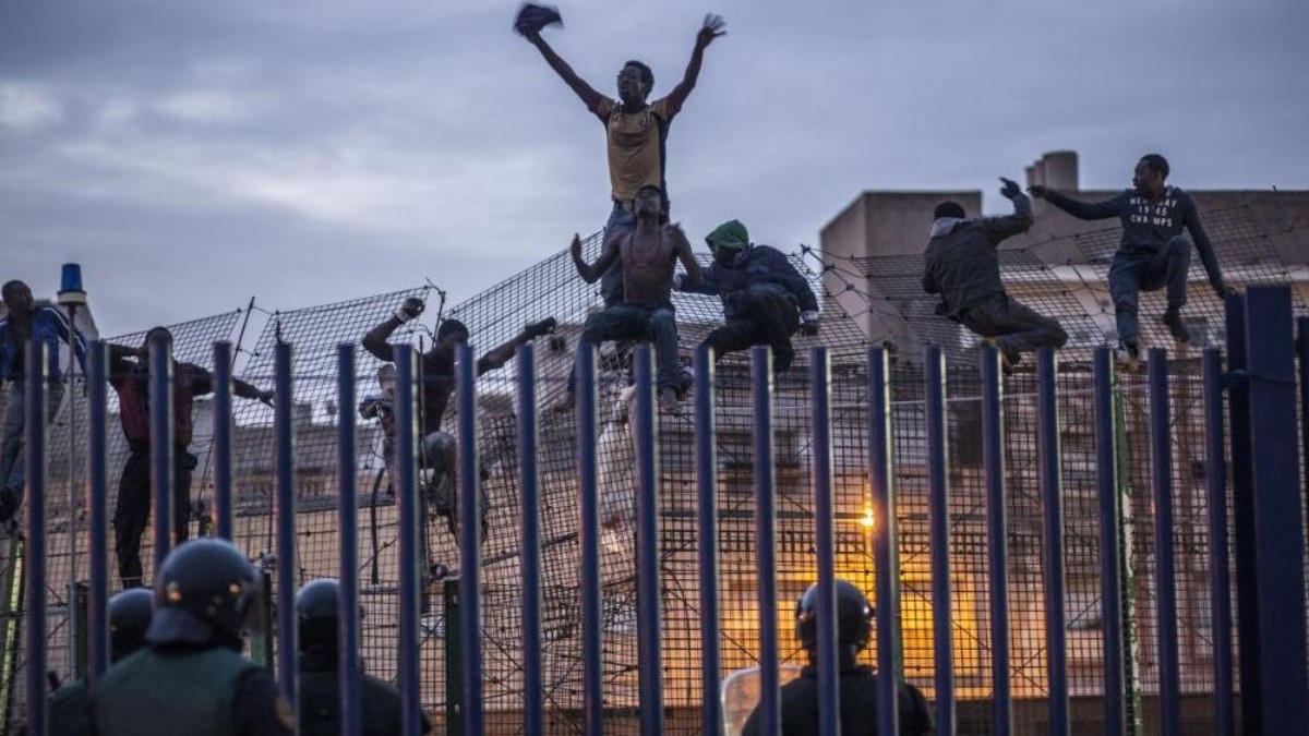 Más de 1.600 inmigrantes ilegales han intentado acceder a Melilla en apenas dos meses y medio