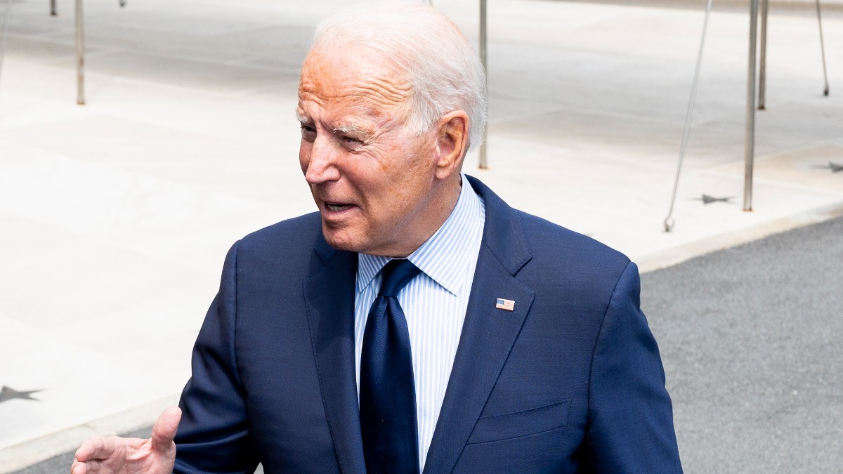 La Administración Biden reconoce que dejó en Afganistán a un centenar de estadounidenses