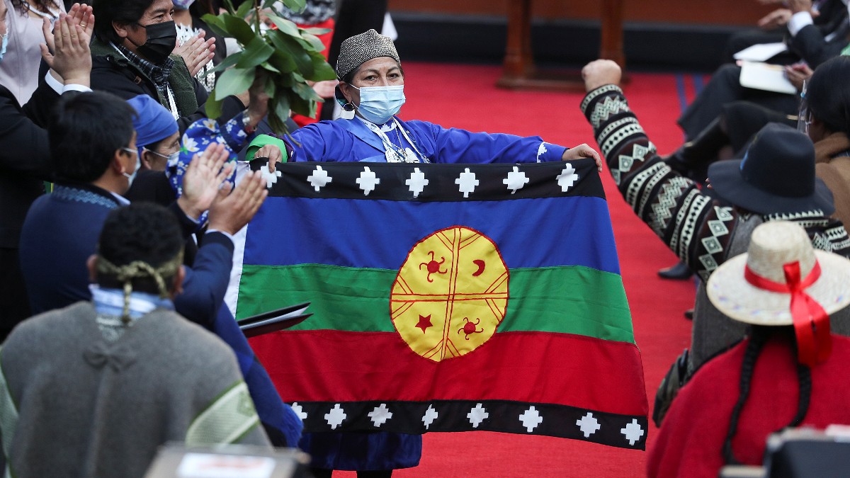 Una indígena mapuche-comunista presidirá la Convención Constitucional chilena