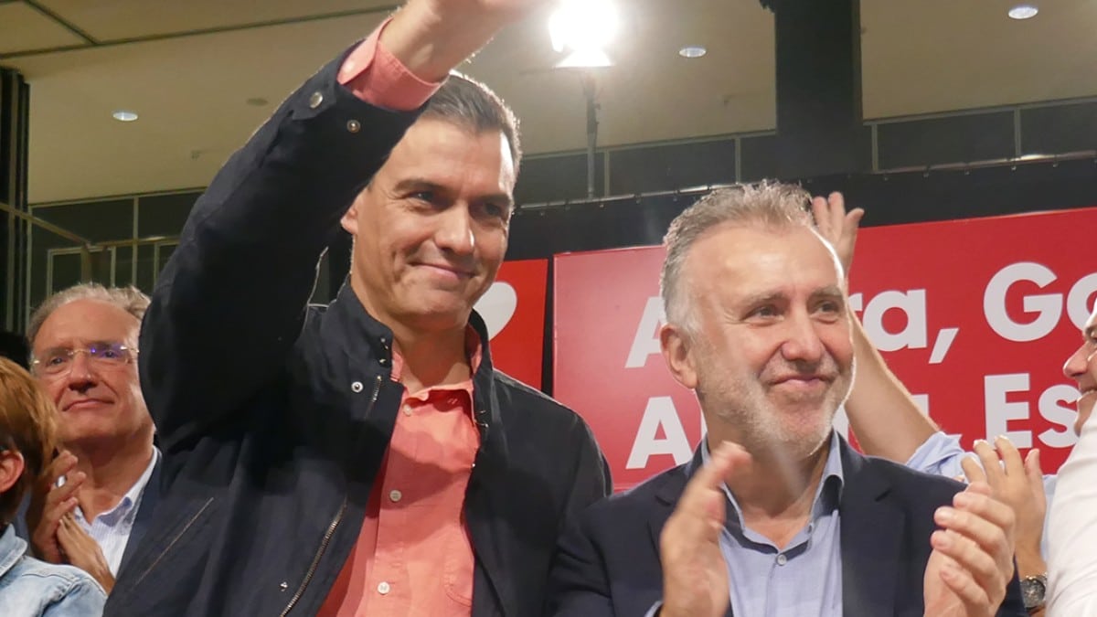 El presidente socialista de Canarias quiere obligar a los funcionarios públicos a que se vacunen contra el coronavirus