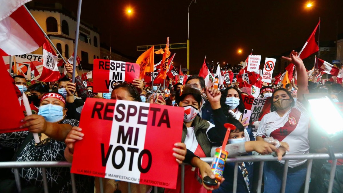 Simpatizantes de Fujimori se movilizan para exigir transparencia en la revisión de las actas: ‘El partido no ha acabado’