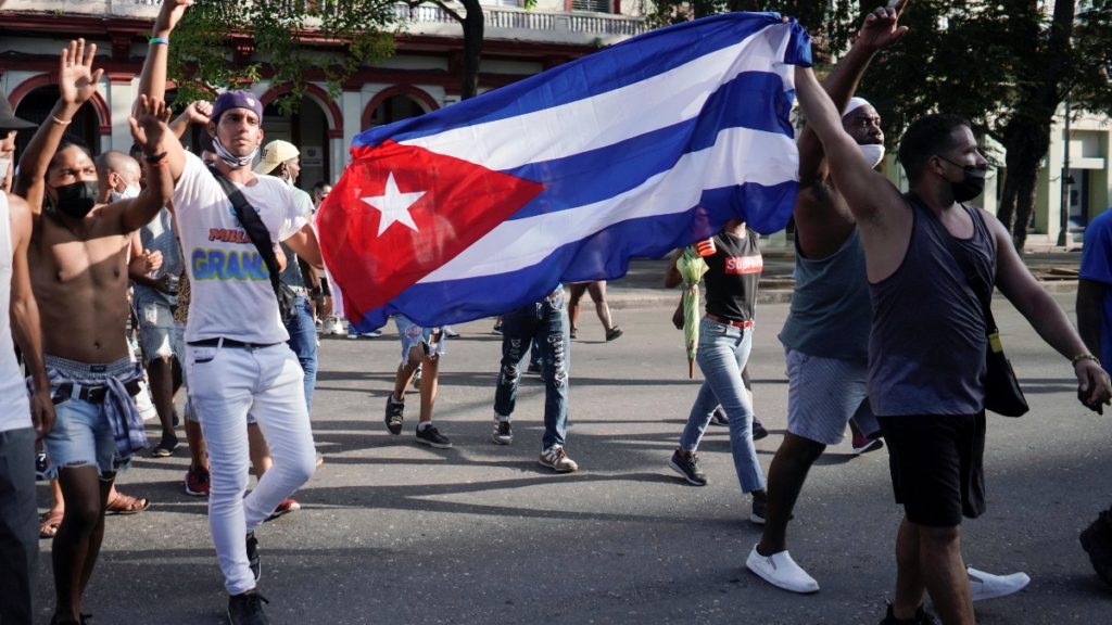Las protestas en Cuba contra la dictadura castrista han dejado decenas de presos políticos. Reuters