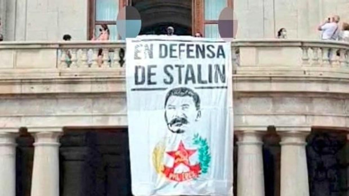 VOX denuncia ante la Fiscalía la apología de Stalin en el Ayuntamiento de Valencia