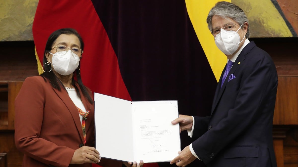 Escándalo en Ecuador: el Parlamento gasta dinero público en servicios VIP con la economía paralizada por el coronavirus